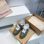 M-Sneakers