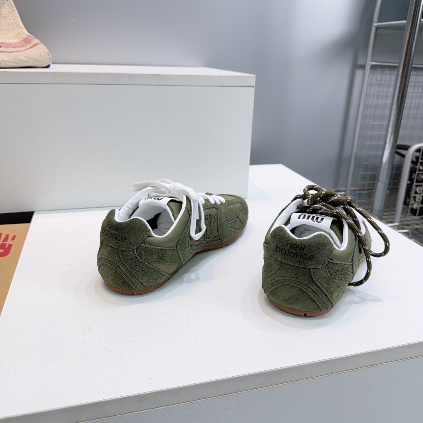 M-Sneakers