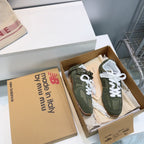 M-Sneakers