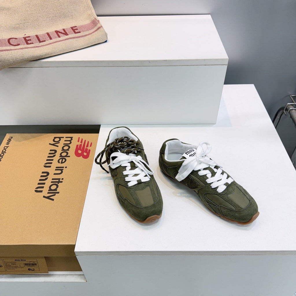 M-Sneakers
