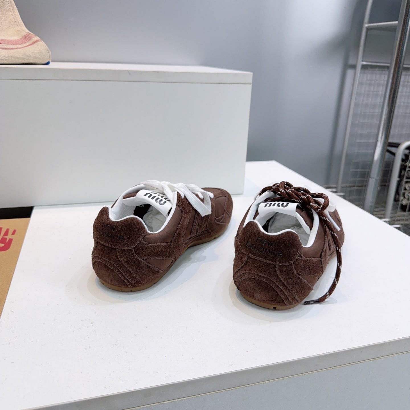 M-Sneakers