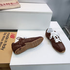 M-Sneakers