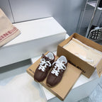M-Sneakers