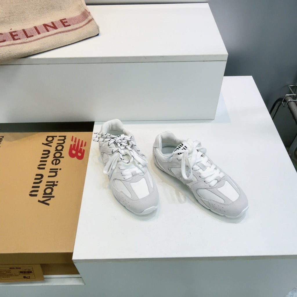 M-Sneakers