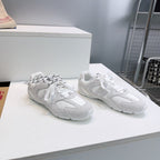 M-Sneakers