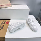M-Sneakers