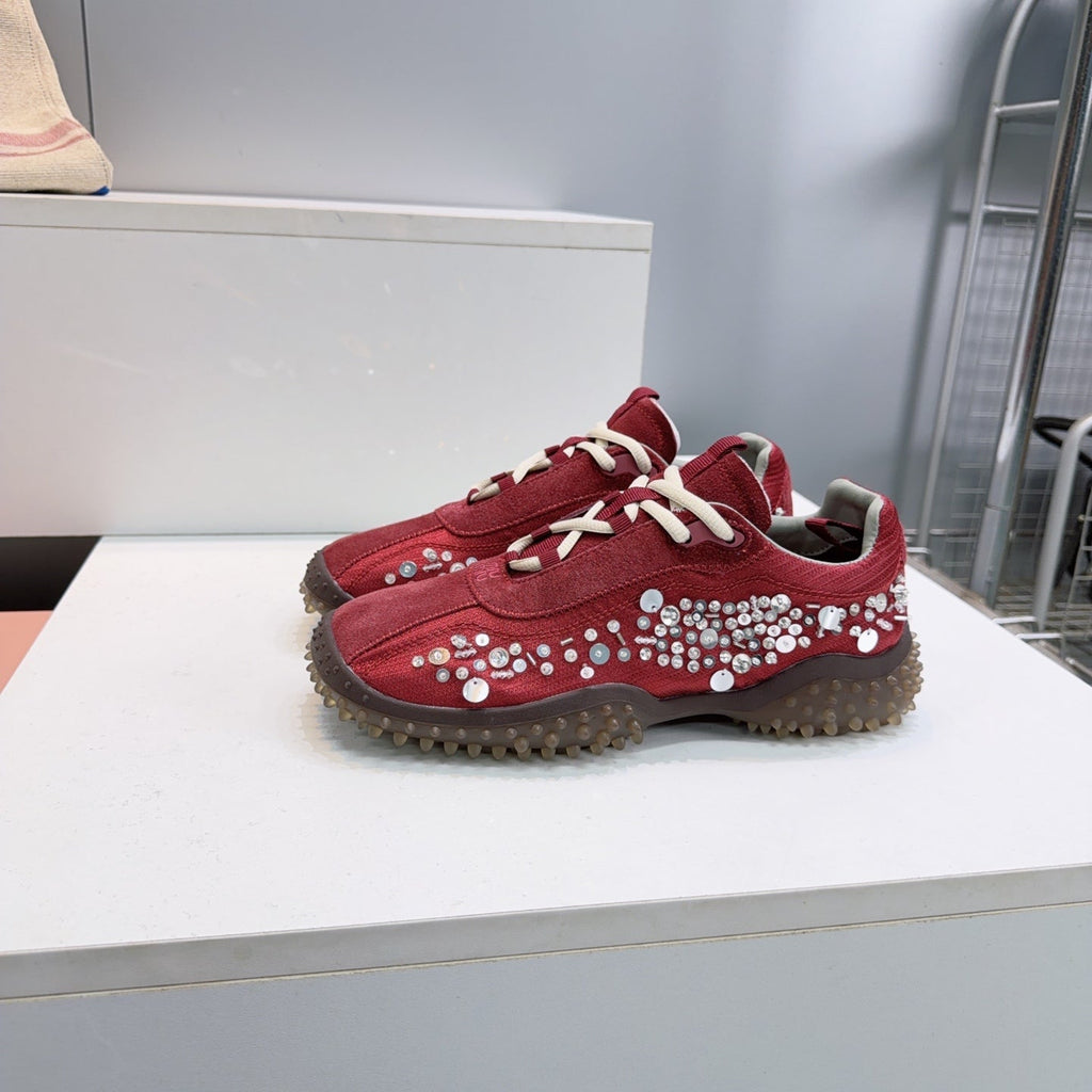 M-Sneakers