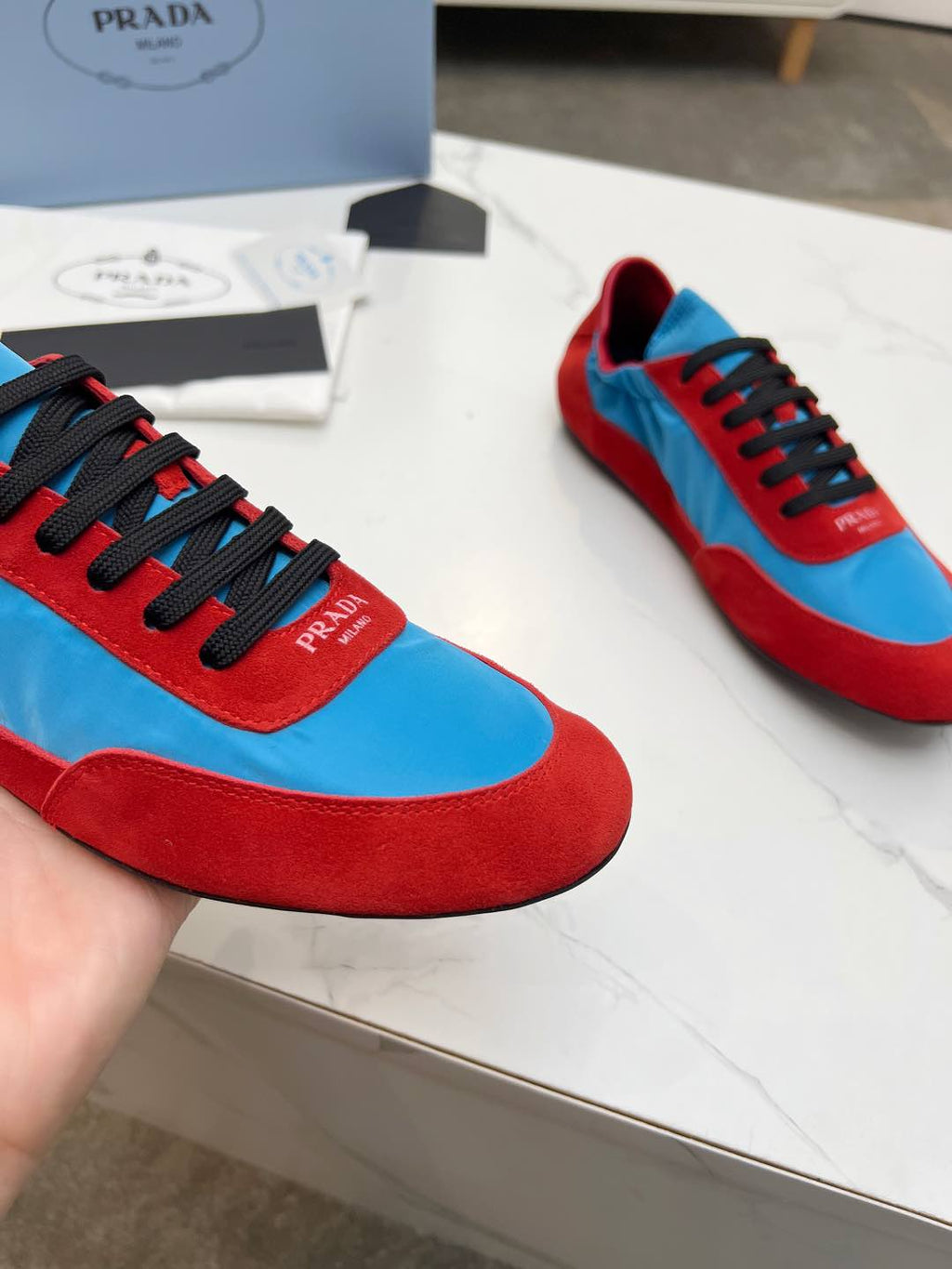 P-Sneakers