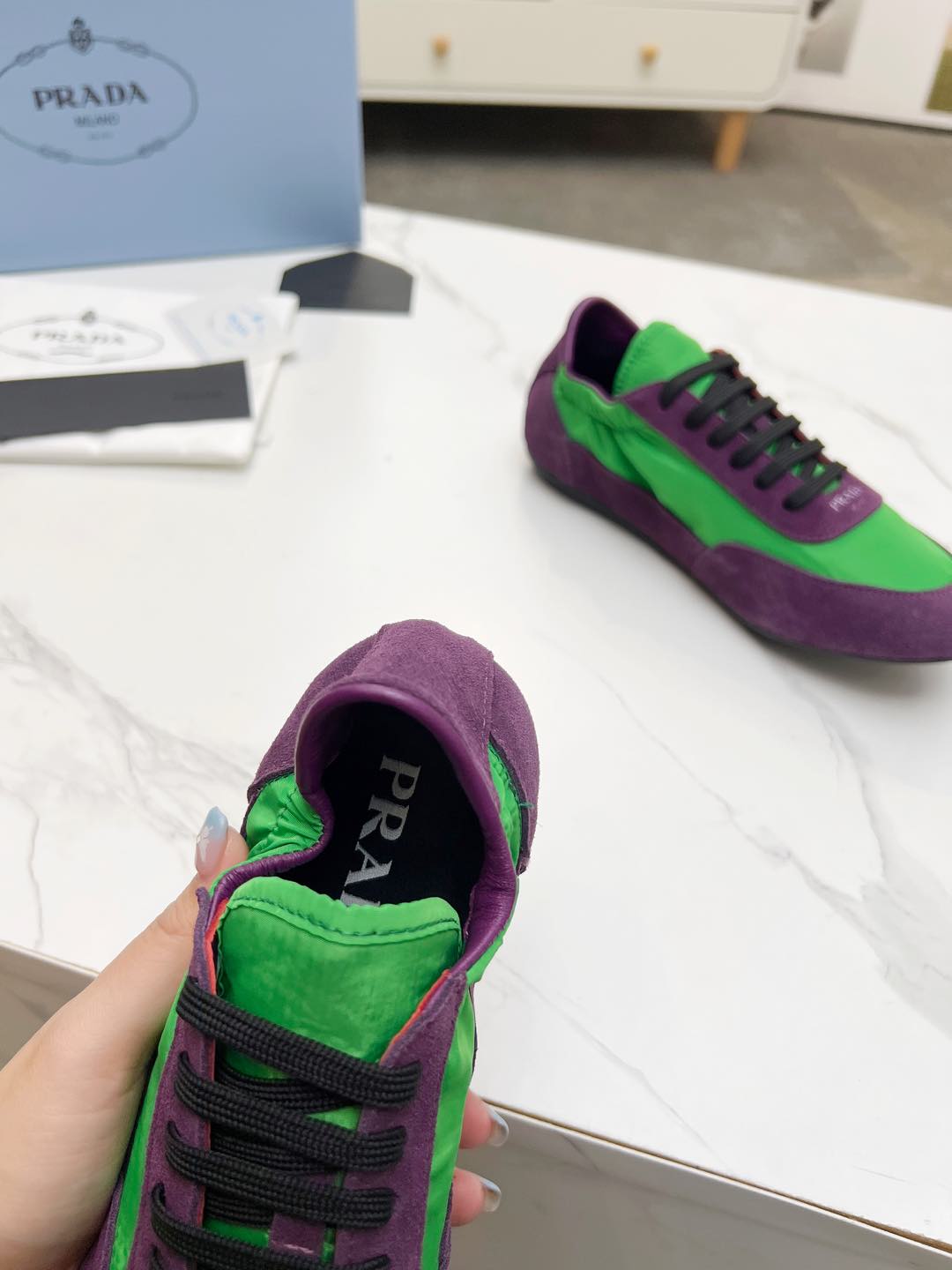 P-Sneakers