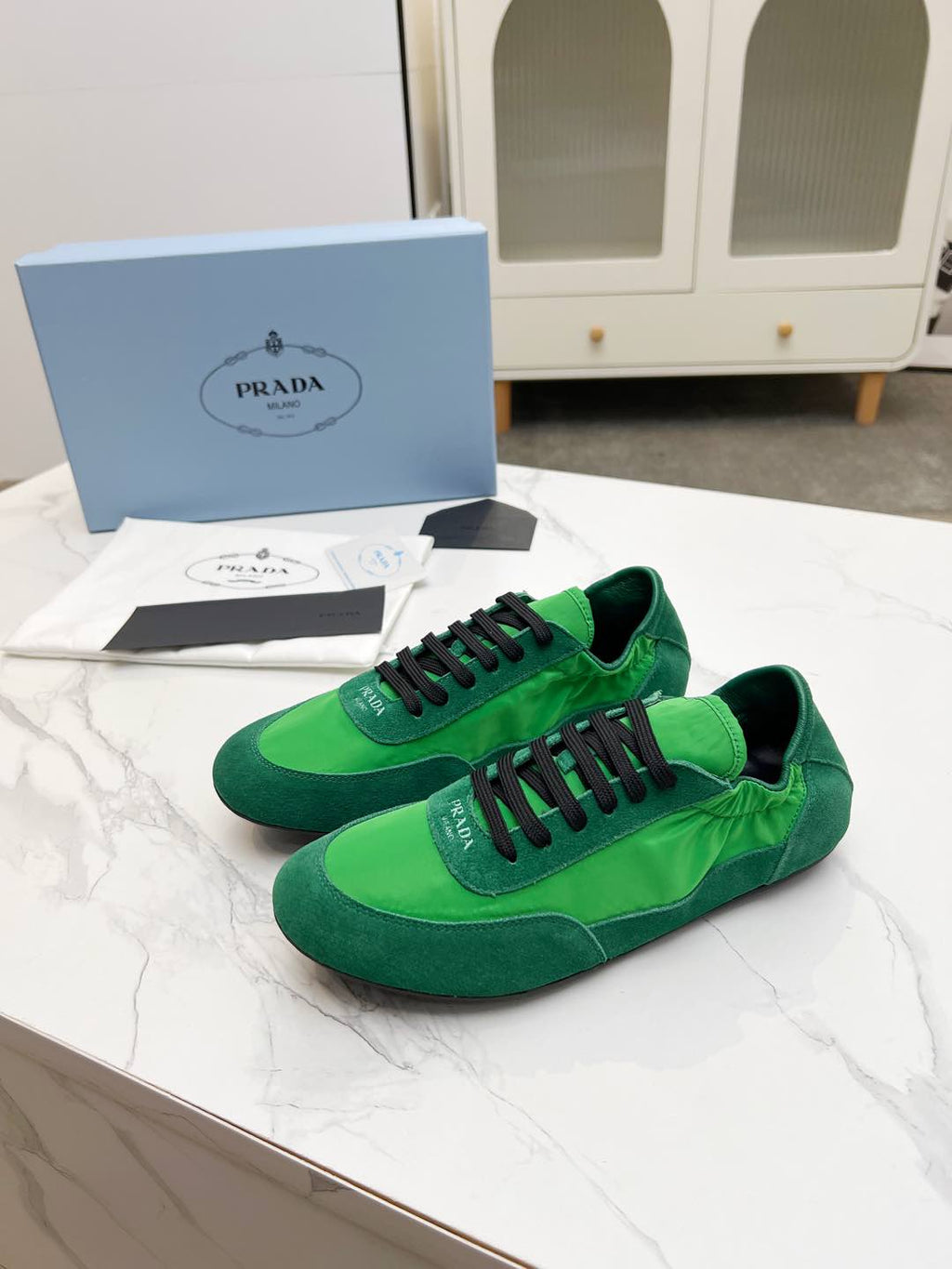P-Sneakers