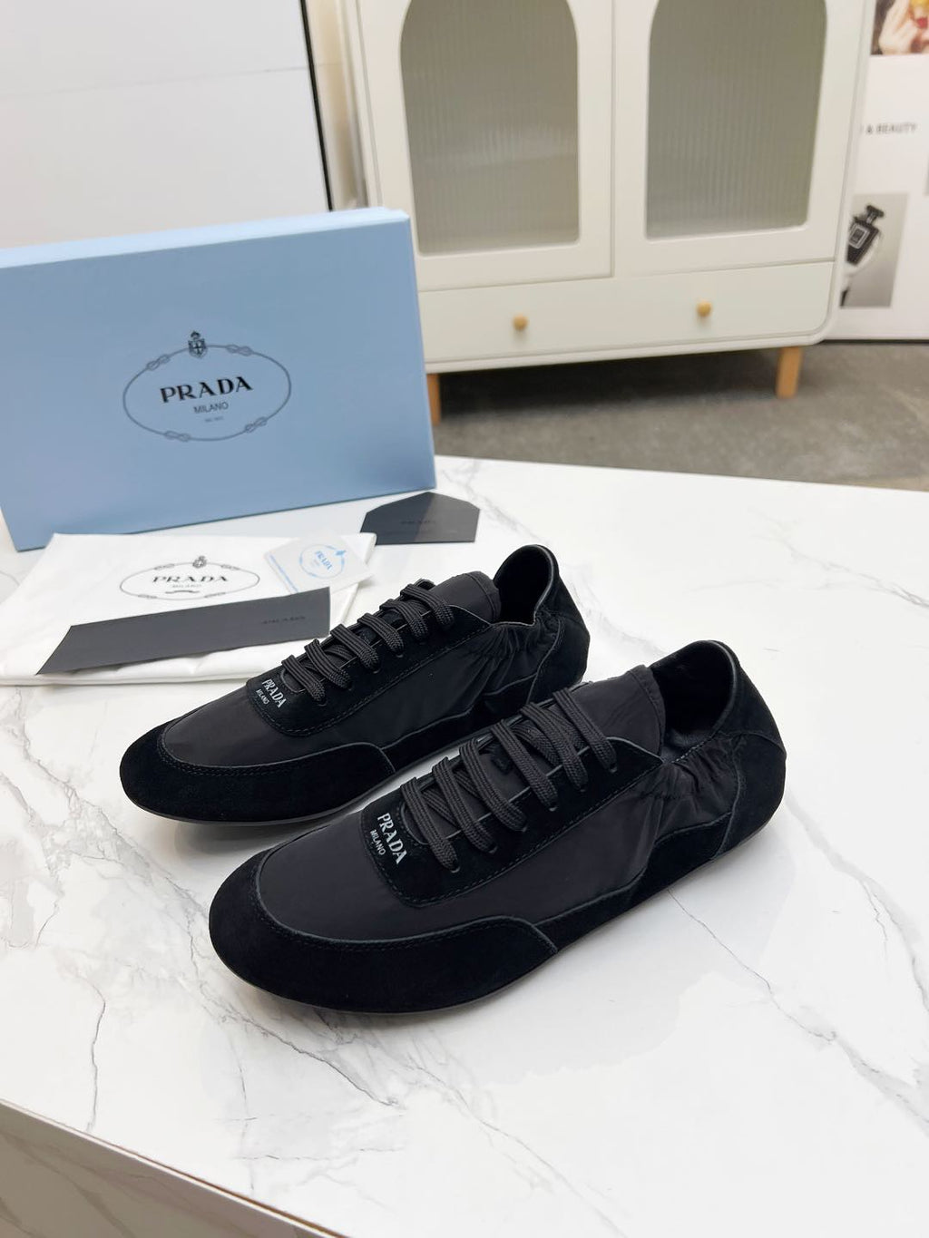 P-Sneakers