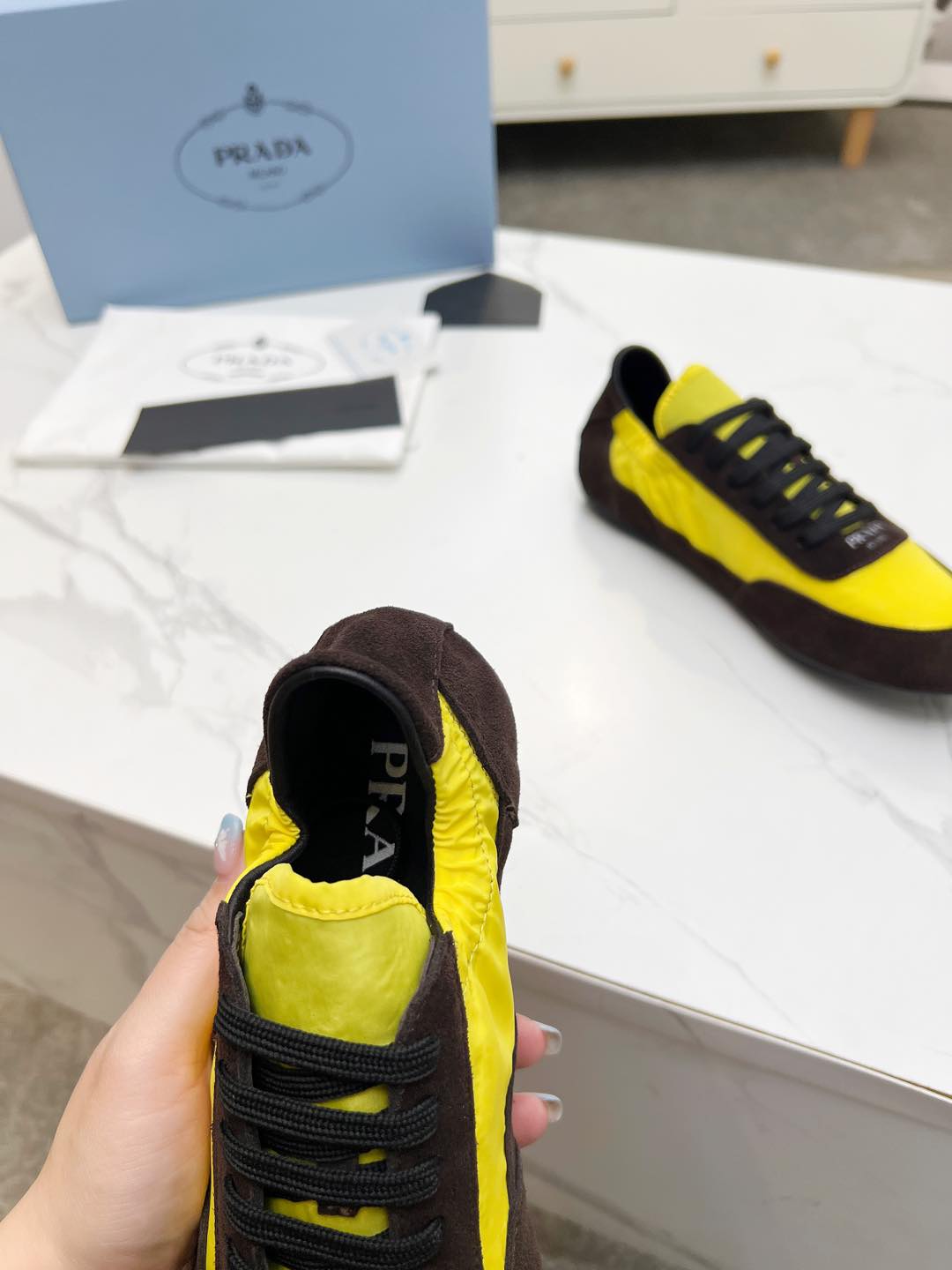 P-Sneakers