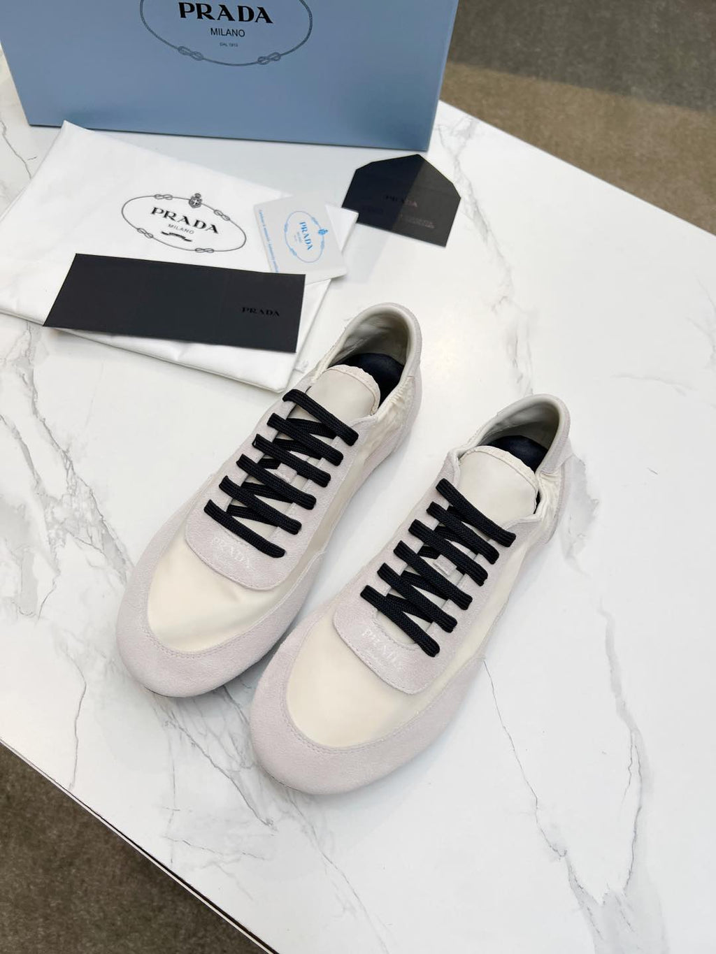 P-Sneakers