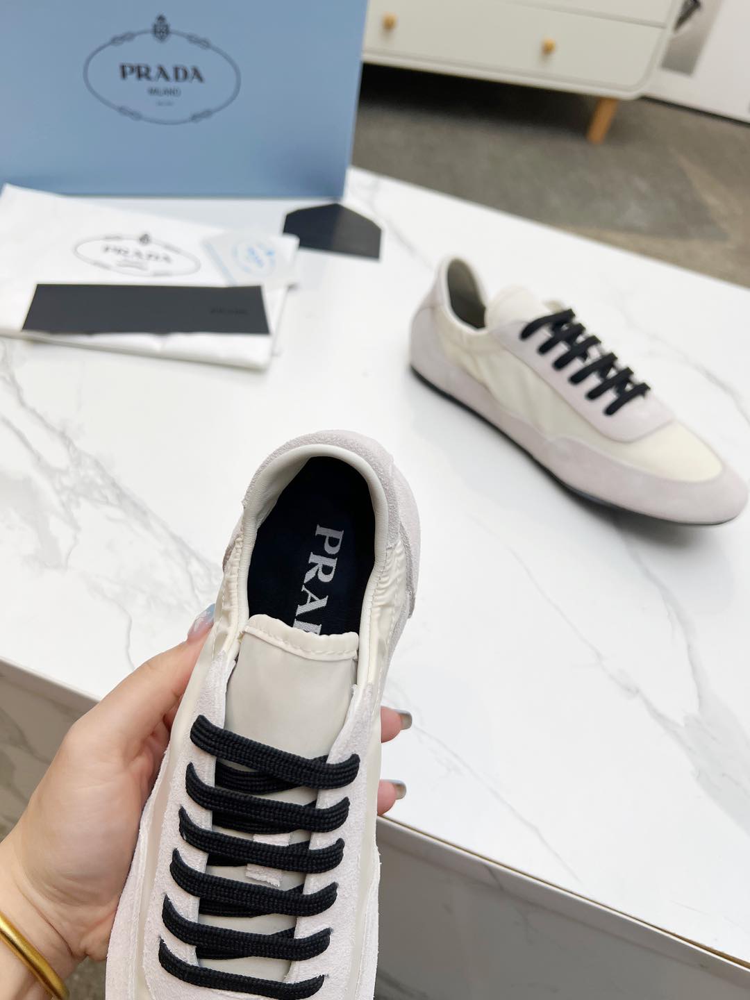 P-Sneakers