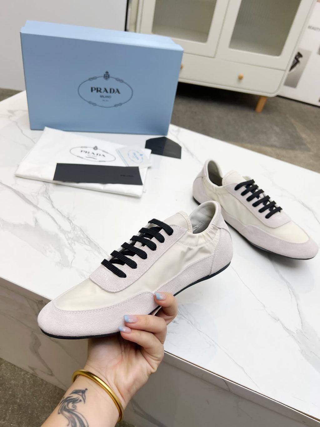 P-Sneakers