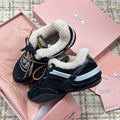 M-Sneakers