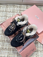M-Sneakers