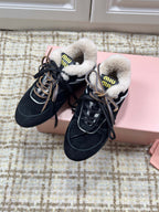 M-Sneakers