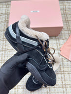 M-Sneakers