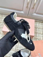 M-Sneakers