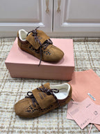 M-Sneakers