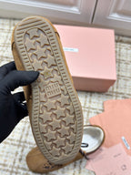 M-Sneakers