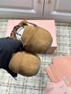 M-Sneakers