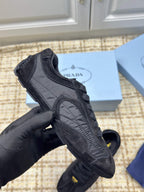 P-Sneakers