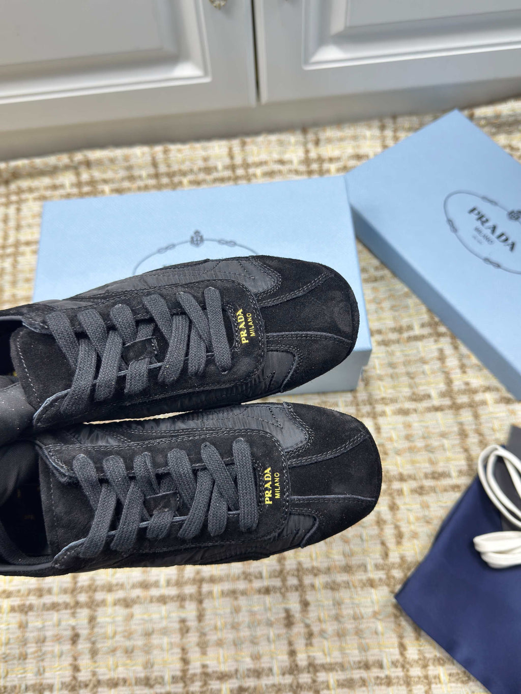 P-Sneakers