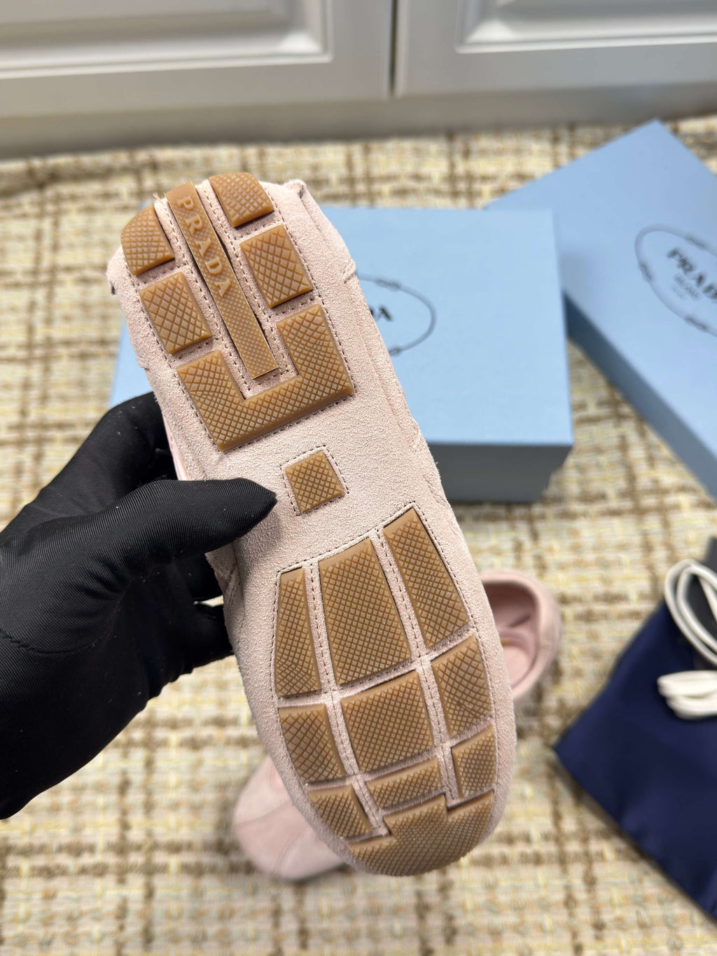 P-Sneakers