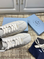 P-Sneakers