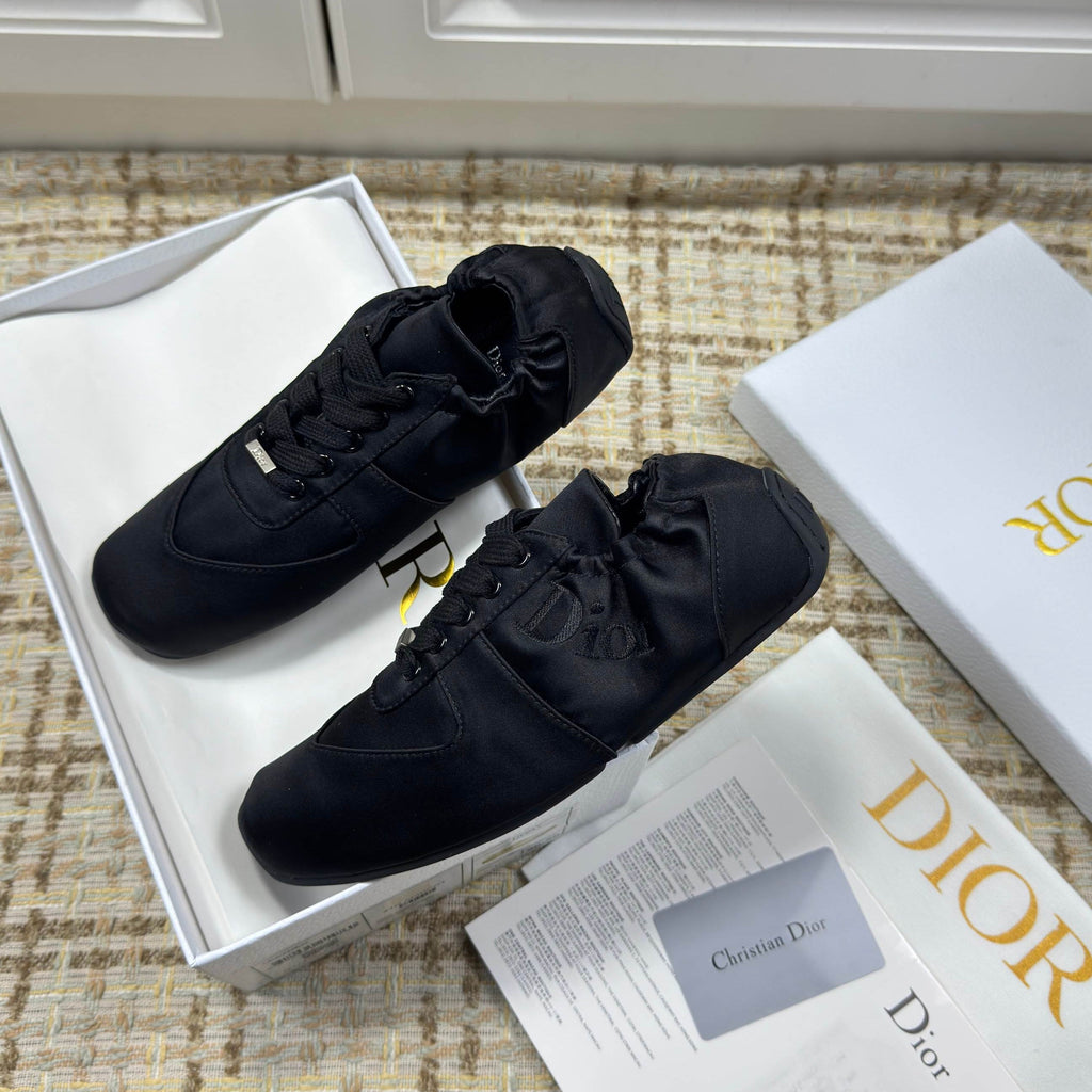 D-Sneakers