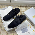 D-Sneakers