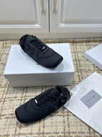 D-Sneakers