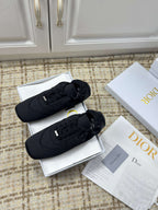 D-Sneakers