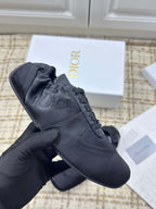 D-Sneakers