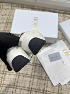 D-Sneakers
