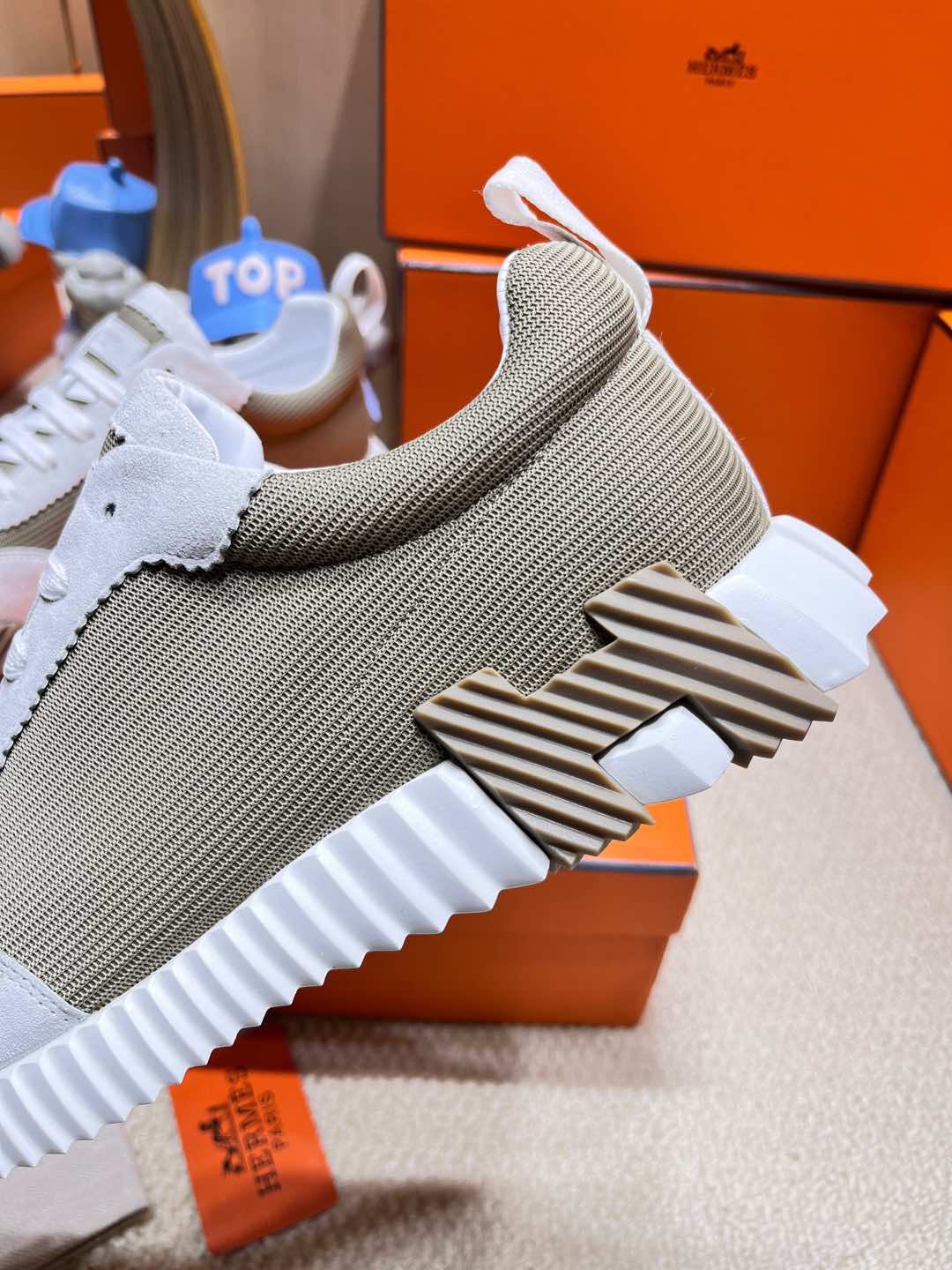 A-Sneakers