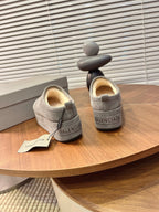 B-Sneakers