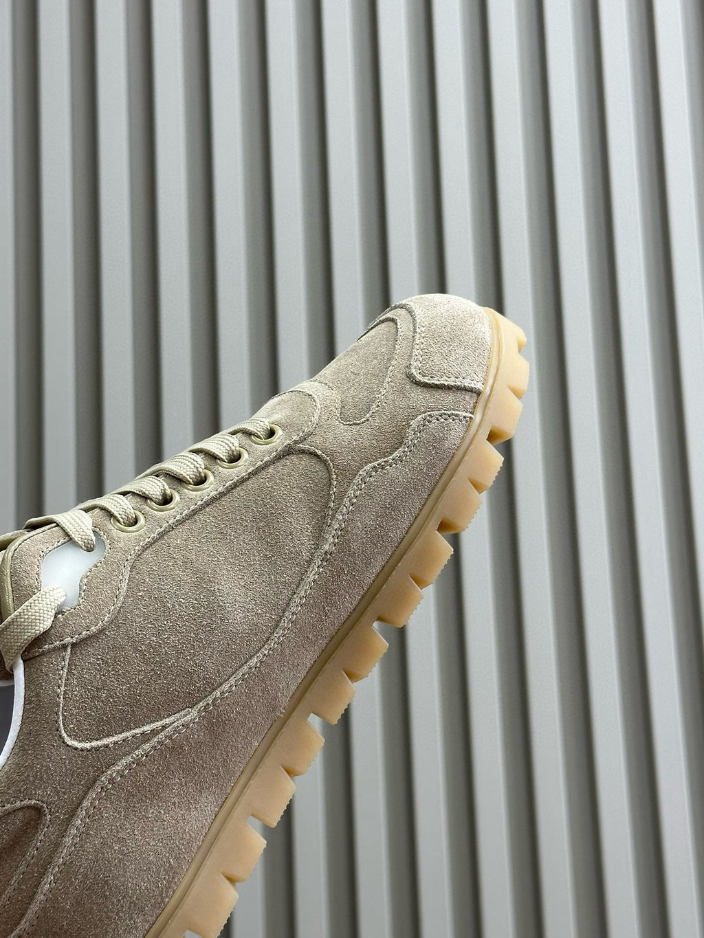 P-Sneakers