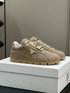 P-Sneakers