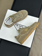 P-Sneakers