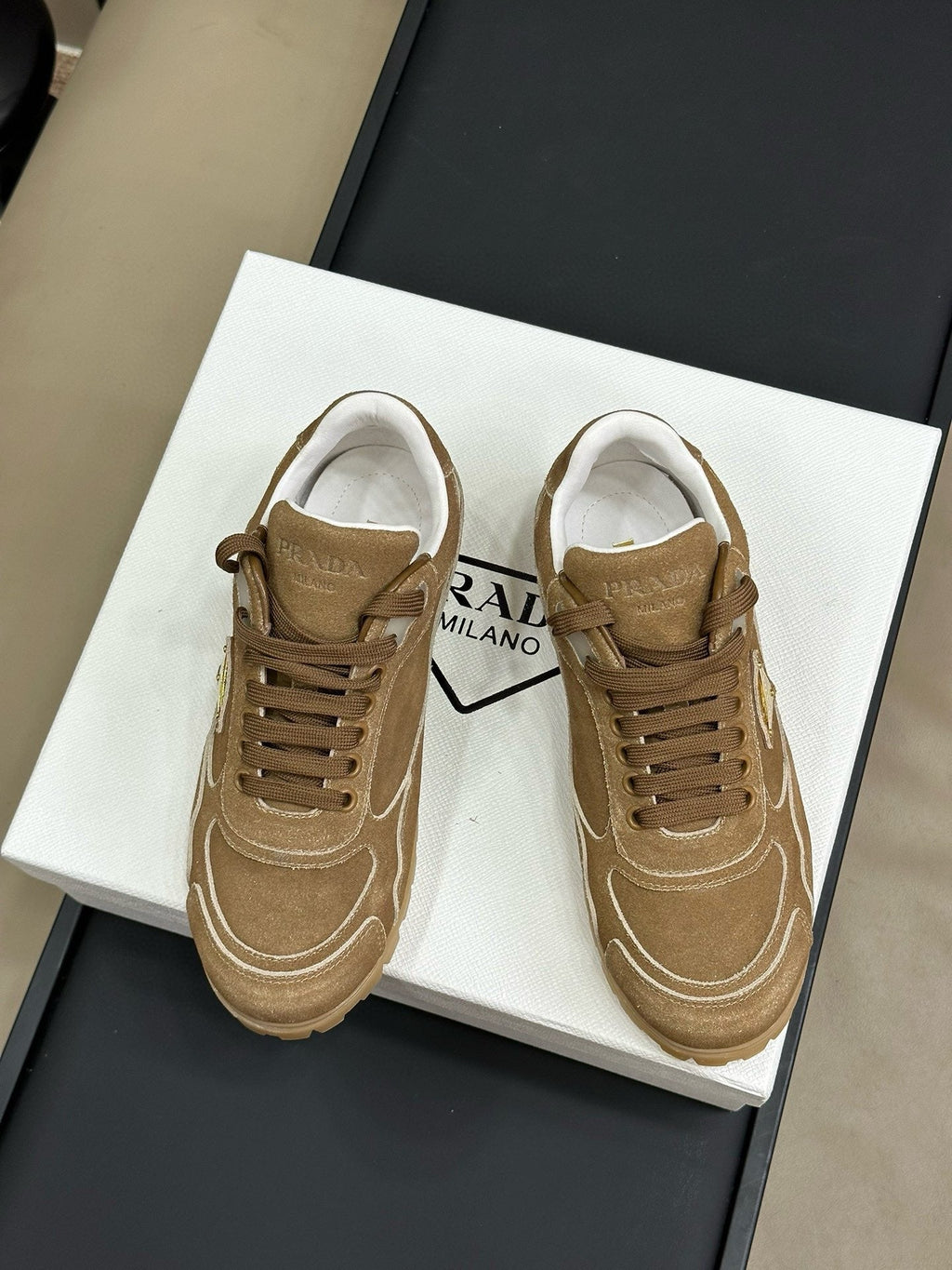 P-Sneakers