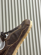 P-Sneakers