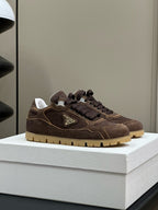 P-Sneakers
