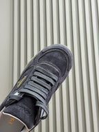 P-Sneakers