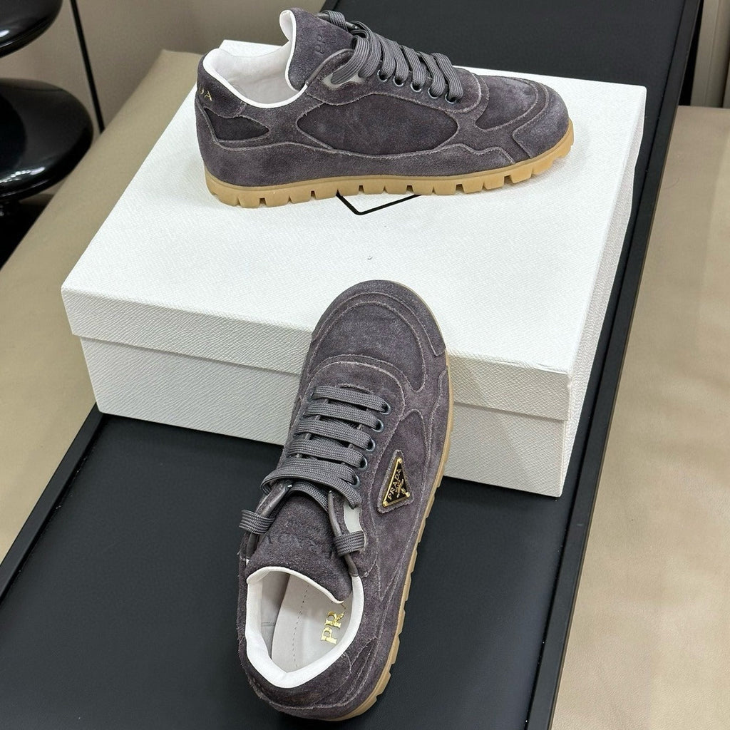 P-Sneakers