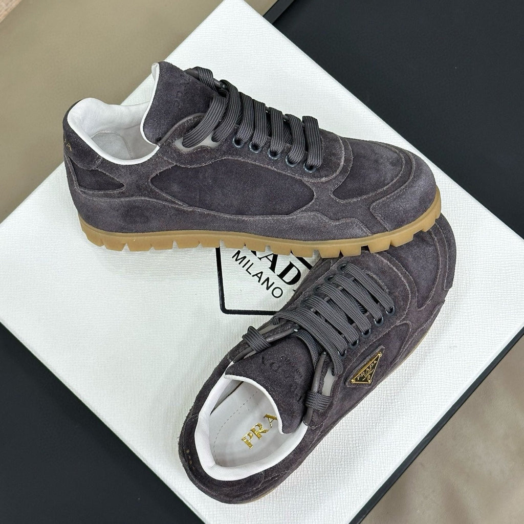 P-Sneakers