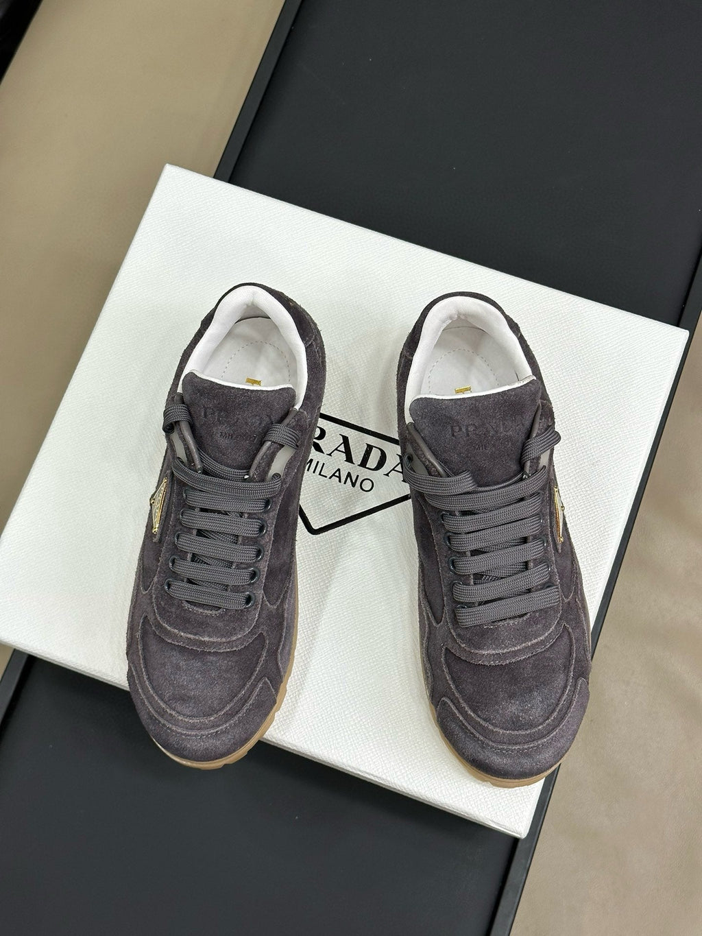P-Sneakers
