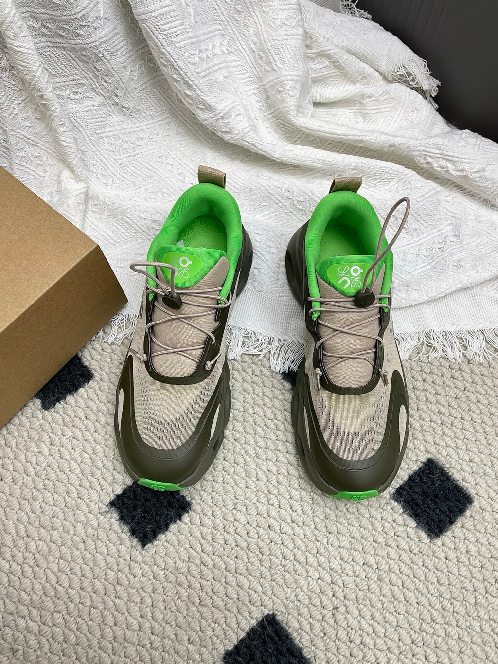 L2-Sneakers